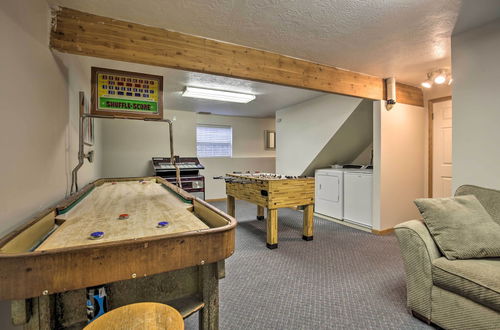 Photo 12 - Logan Road Lookout, Lincoln City Home w/ Game Room