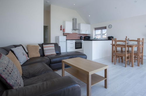 Photo 19 - Caldey - 2 Bedroom Apartment - Pendine