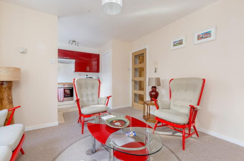 Photo 5 - 409 Cosy and Quiet 1 Bedroom Apartment in Canonmills With Parking