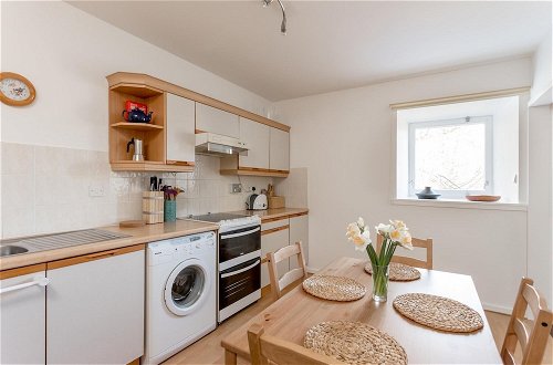 Foto 18 - 400 Attractive 2 Bedroom Apartment in Lovely Dean Village