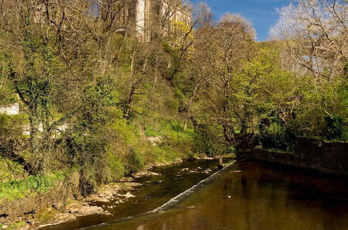 Photo 20 - 400 Attractive 2 Bedroom Apartment in Lovely Dean Village