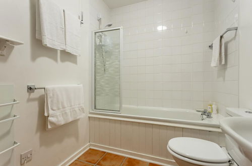 Foto 10 - 400 Attractive 2 Bedroom Apartment in Lovely Dean Village