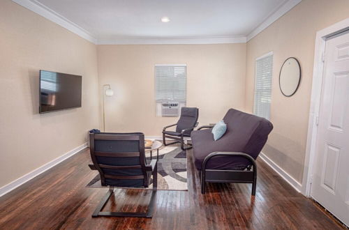 Photo 2 - Fabulous Newly Renovated 2Br 1Ba Near Downtown