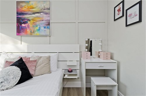Foto 6 - Attractive two Bedroom Flat in Ealing Broadway by Underthedoormat