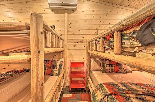 Foto 20 - Serene Cabins w/ Decks & 8 Acres on Kiamichi River