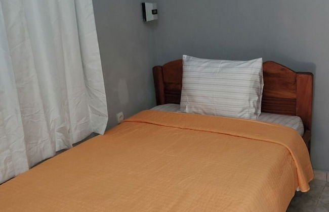 Mike's Flat hotel - Photo 8