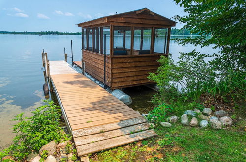 Foto 12 - Pequot Lakes Cabin w/ Dock Nestled on Loon Lake