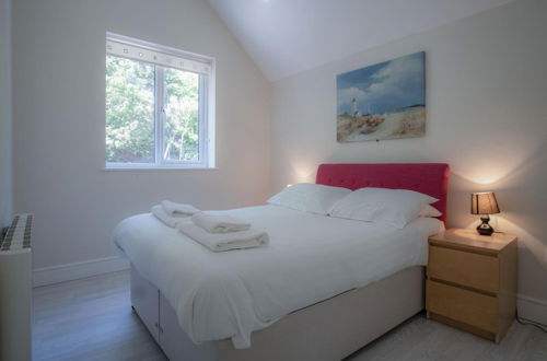 Photo 4 - Campbell - 2 Bedroom Apartment - Pendine