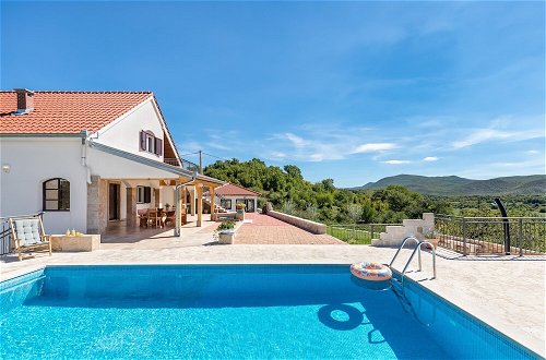 Foto 23 - Luxury Villa With Heated Pool & Magnificent View