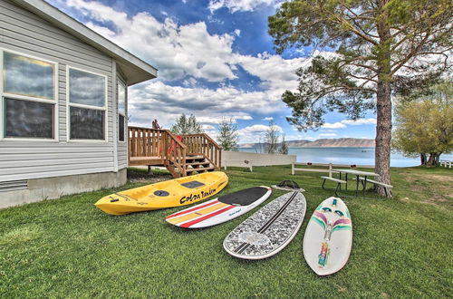 Foto 15 - Spacious Family Home w/ Kayak + Deck on Bear Lake