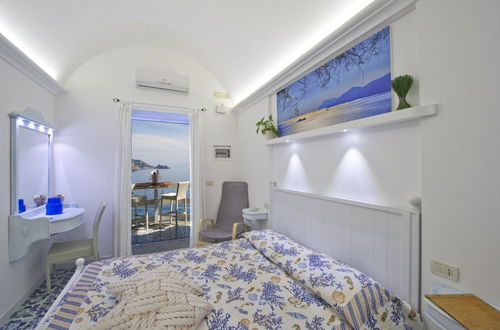 Photo 4 - Romantic Room in Praiano