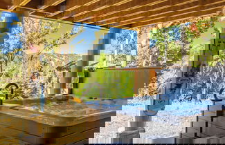Foto 3 - Hot Tub, Game Room, Large Deck w/ Incredible View Penticton Lodge by Avantstay