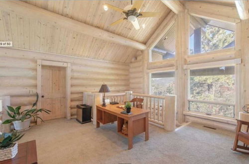 Photo 15 - Penticton Lodge by Avantstay Log Cabin Home w/ Incredible Views, Large Patio & Hot Tub