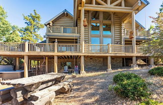 Photo 1 - Penticton Lodge by Avantstay Log Cabin Home w/ Incredible Views, Large Patio & Hot Tub