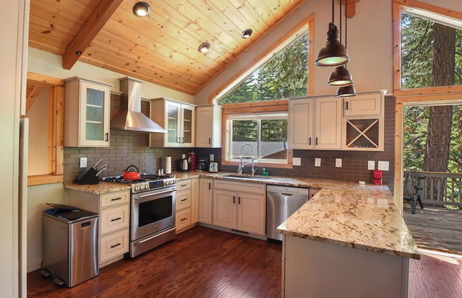 Luxury Tahoe Chalet Minutes to Dining - Foto 6