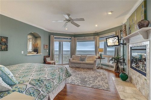 Foto 20 - 502 Ocean Blvd by Avantstay Beach Front Home w/ Pool & Ocean Views