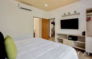 Photo 2 - 3br - Exclusive Townthouse - Private Rooftop Pool