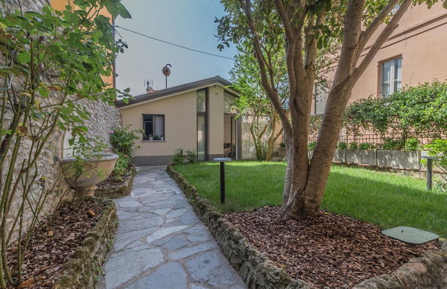 The Secret Garden in Varenna - Photo 26