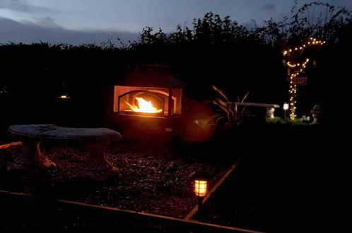 Foto 24 - Cute and Cosy Shepard hut With Wood Fuel hot tub