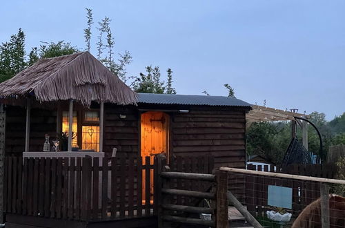 Foto 1 - Cute and Cosy Shepard hut With Wood Fuel hot tub