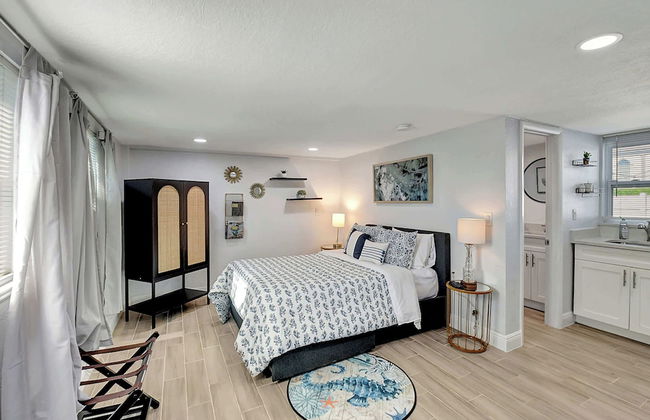 Modern and Updated Delray Beach Escape Sleeps 10! - Photo 6