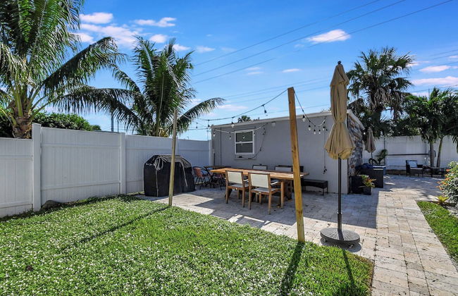 Modern and Updated Delray Beach Escape Sleeps 10! - Photo 47