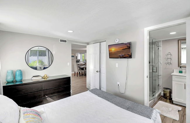 Modern and Updated Delray Beach Escape Sleeps 10! - Photo 3