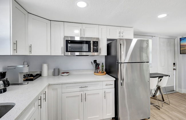 Modern and Updated Delray Beach Escape Sleeps 10! - Photo 23