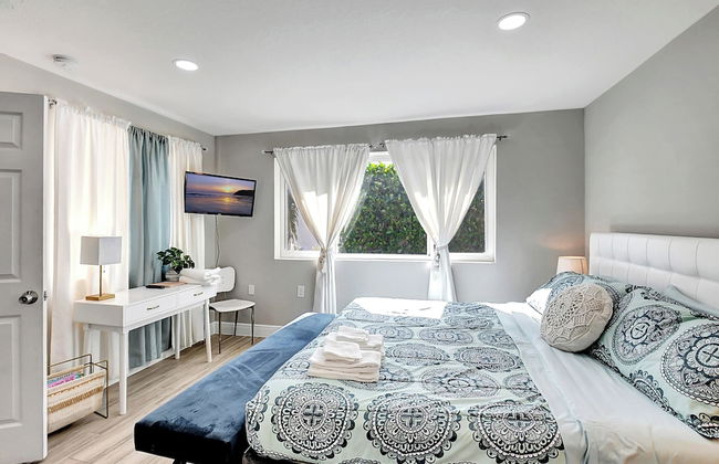 Modern and Updated Delray Beach Escape Sleeps 10! - Photo 12