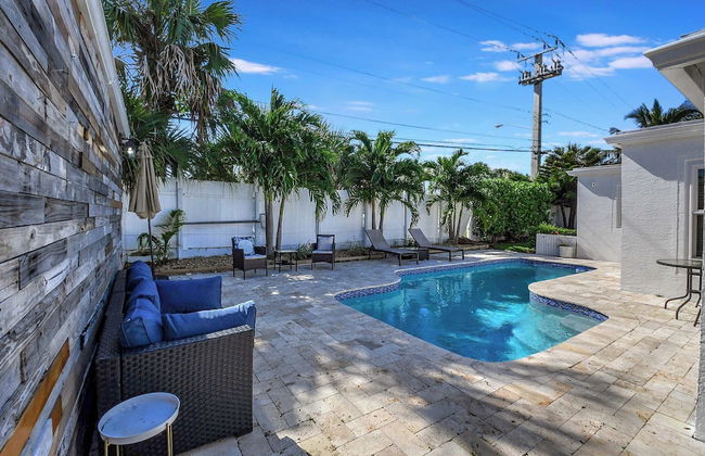 Modern and Updated Delray Beach Escape Sleeps 10! - Photo 35