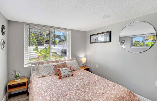 Modern and Updated Delray Beach Escape Sleeps 10! - Photo 2