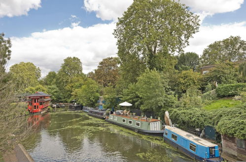 Photo 16 - Bright Mezzanine Apartment Near Camden Lock