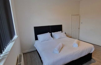 Photo 2 - Remarkable 1-bed Apartment in Gateshead