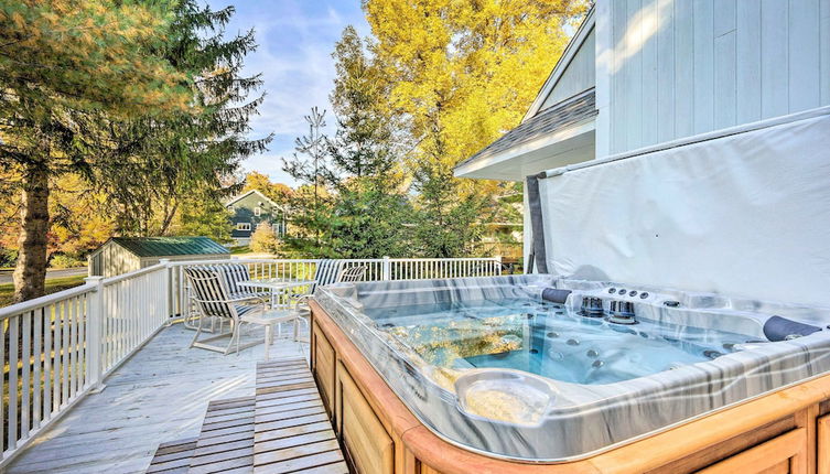 Foto 1 - Cozy Getaway: Private Hot Tub, Near Skiing