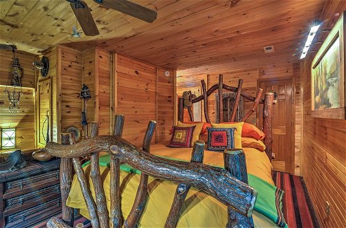 Foto 5 - Celo Cabin w/ Deck in Pisgah National Forest