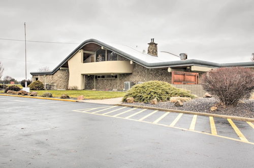 Photo 28 - Home With Indoor Pool - 1 Block to Liberty Lake