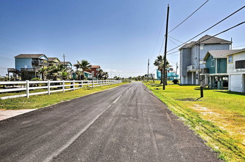 Photo 15 - Galveston Beach House w/ Private Deck & Gulf Views