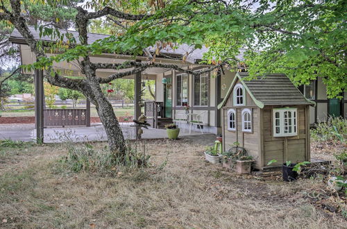 Photo 12 - Cozy Cottage on Flower Farm w/ Baker Creek Views