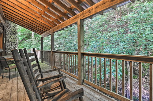 Photo 5 - Creekside Smoky Mountain Paradise < 1 Mi to Hiking