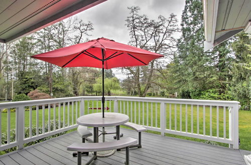 Photo 15 - Contemporary Tacoma Cottage w/ Deck & Pond