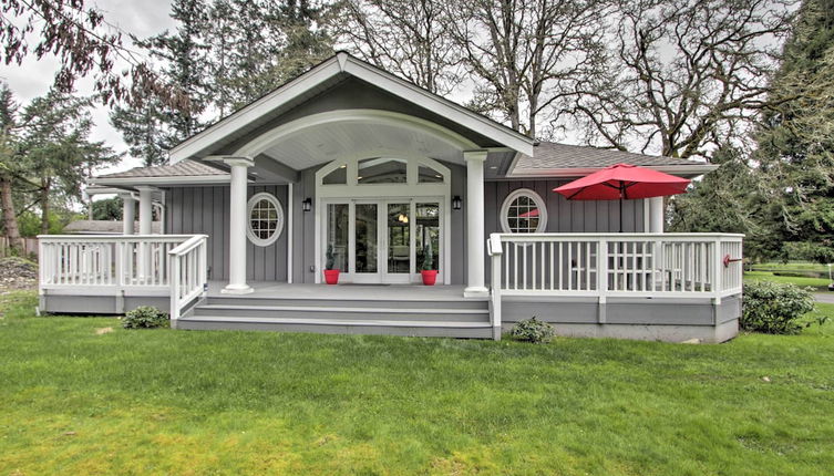 Photo 1 - Contemporary Tacoma Cottage w/ Deck & Pond