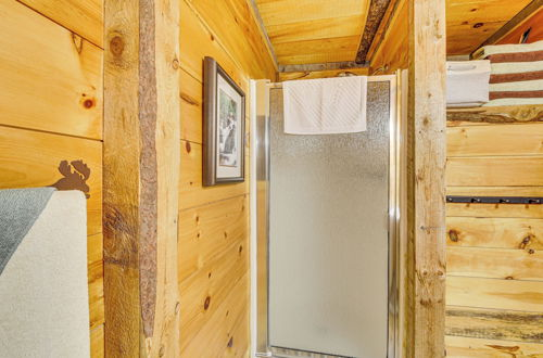 Foto 30 - Rustic Searsport Cabin: Loft + Sunroom on 10 Acres