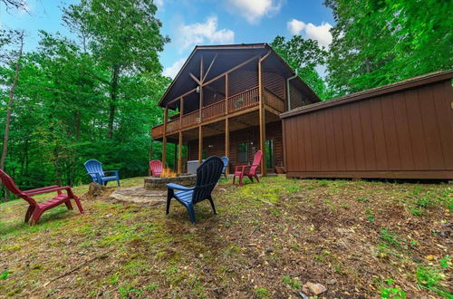 Photo 33 - Ricks Retreat-log Cabin Near Blue Ridge hot tub