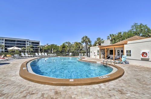 Photo 13 - Siesta Key Condo: Resort Amenities, Walk to Beach