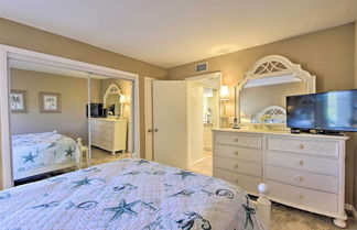 Photo 3 - Siesta Key Condo: Resort Amenities, Walk to Beach