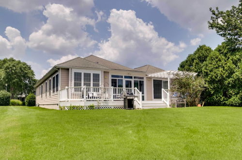 Foto 31 - Sunny Lewes Home w/ Sunroom, Deck & Pond View