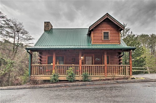 Photo 12 - Pigeon Forge Cabin w/ Hot Tub: 2 Mi to the Strip