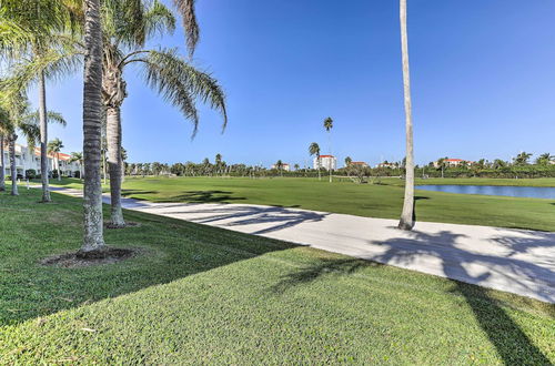 Photo 7 - Sunlit St Petersburg Condo w/ Community Pool