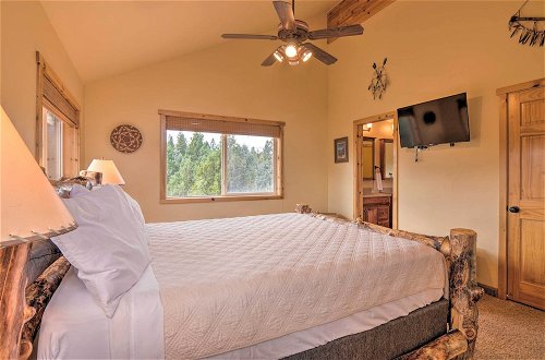 Photo 9 - Gorgeous Alton Cabin w/ Deck + Mountain Views