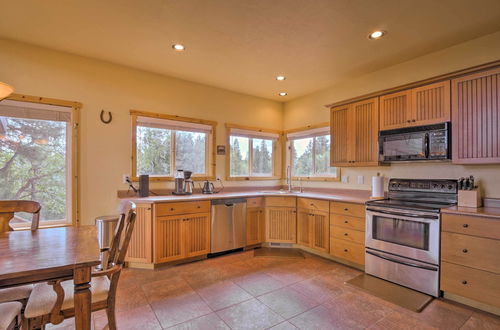 Photo 14 - Gorgeous Alton Cabin w/ Deck + Mountain Views